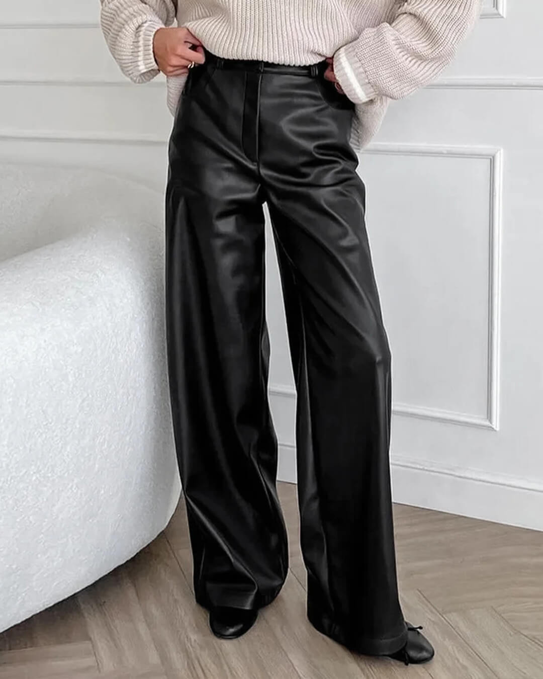 Pantaloni in pelle Ada a gamba larga
