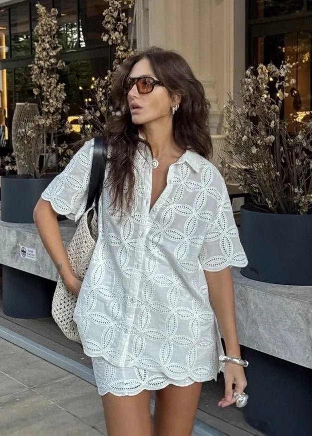 Completo Adita con camicia e gonna ricamate