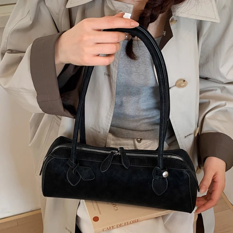 Borsa baguette in pelle scamosciata Adora