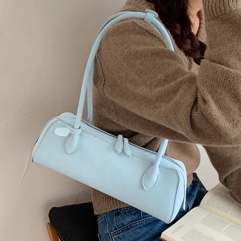Borsa baguette in pelle scamosciata Adora