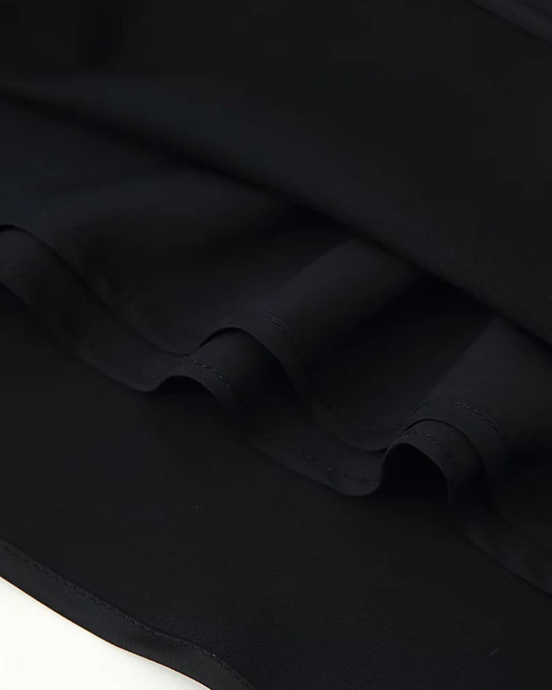 Top smanicato in pizzo con scollo a V Amaris