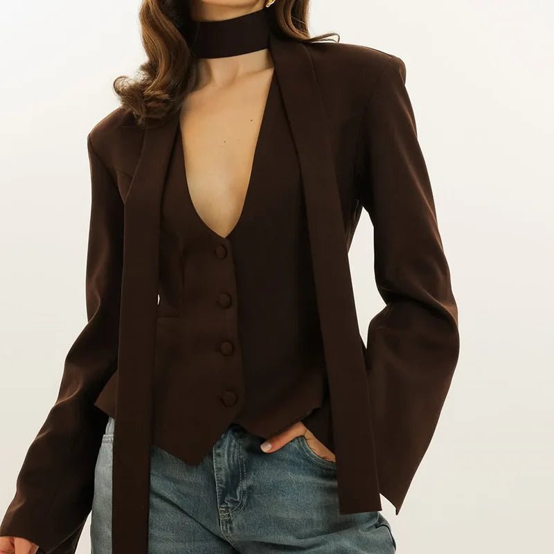 Blazer con allacciatura Angie