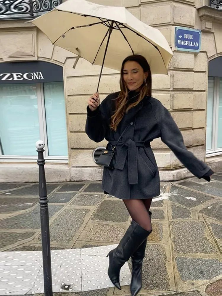 Cappotto corto con collo alla coreana Ashley