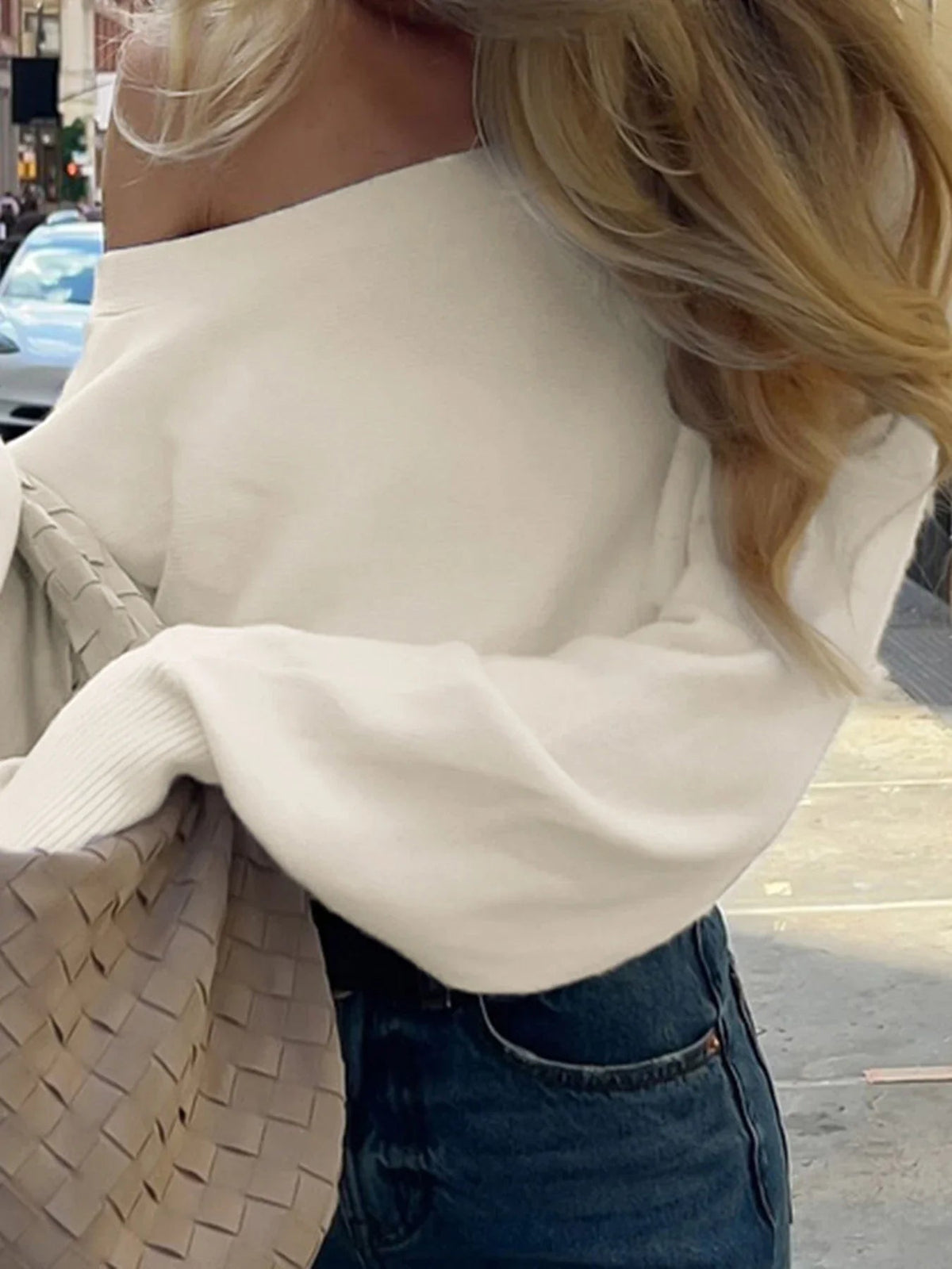 Maglione in maglia con spalle scoperte e vita sagomata Aubrey