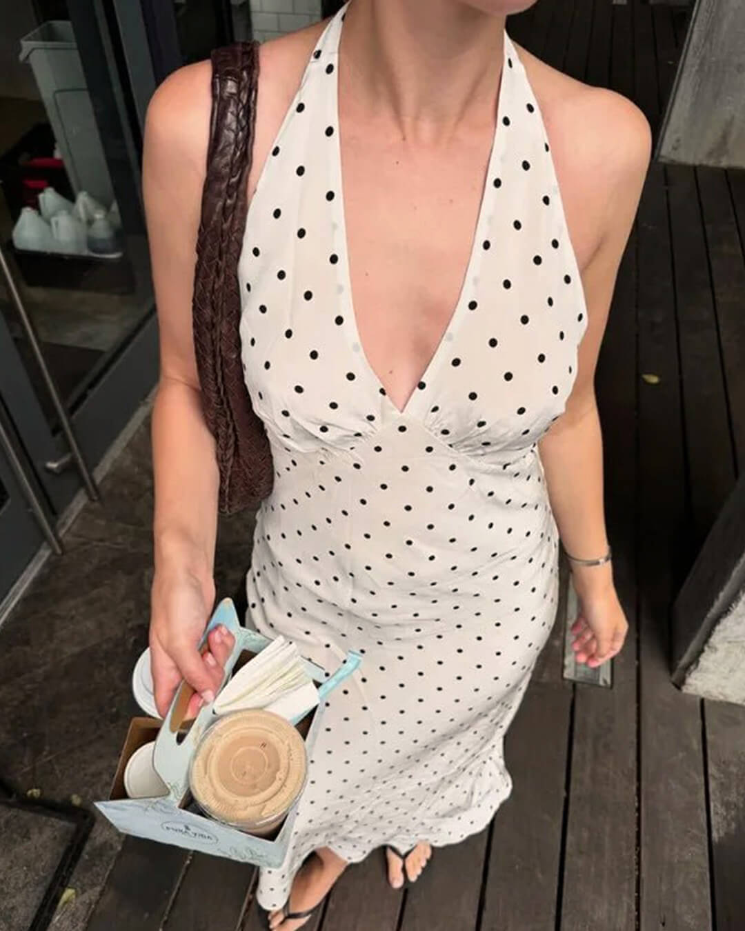 Abito lungo con scollo all'americana e pois Bianca