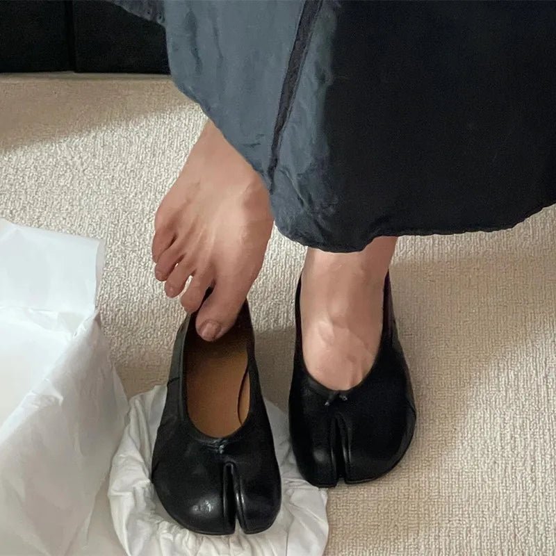 Mules in pelle con punta divisa Bianca