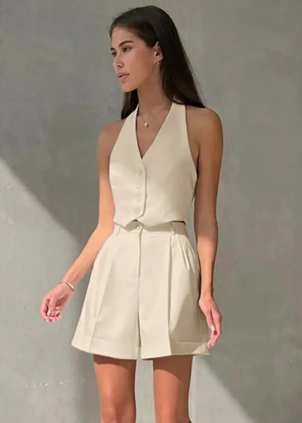 Completo Bianca sartoriale con gilet all'americana e shorts