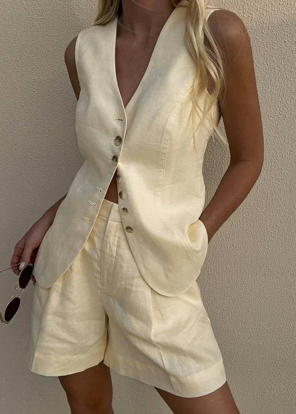 Completo Bianca sartoriale con gilet e shorts