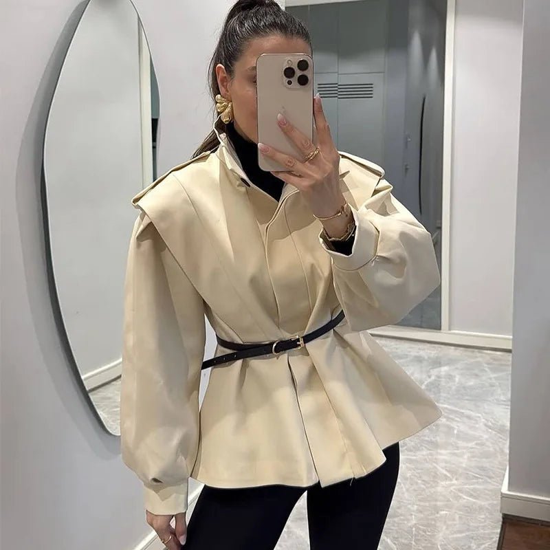 Trench corto con cintura Camille