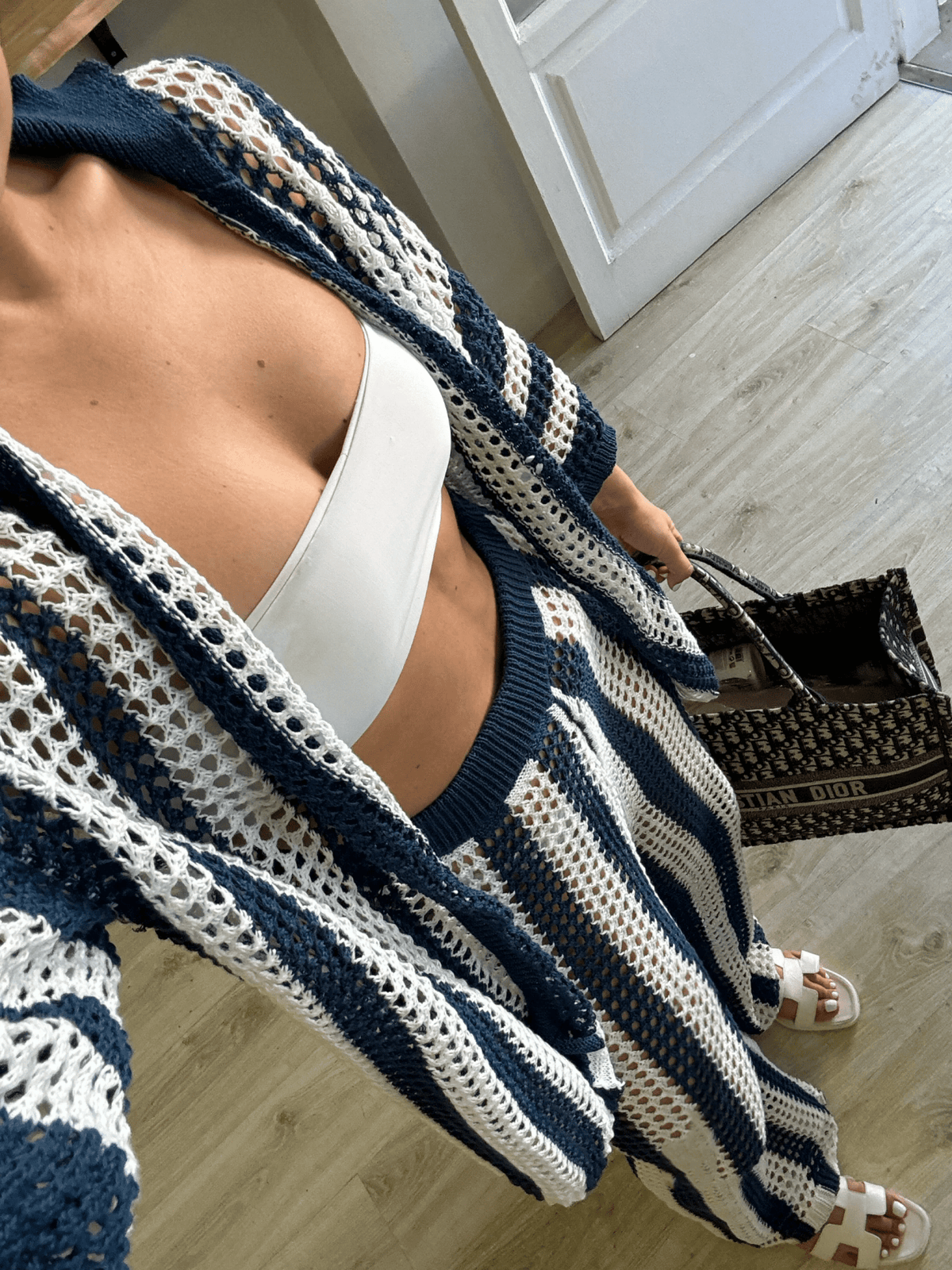 Completo coordinato all’uncinetto a righe Carmen