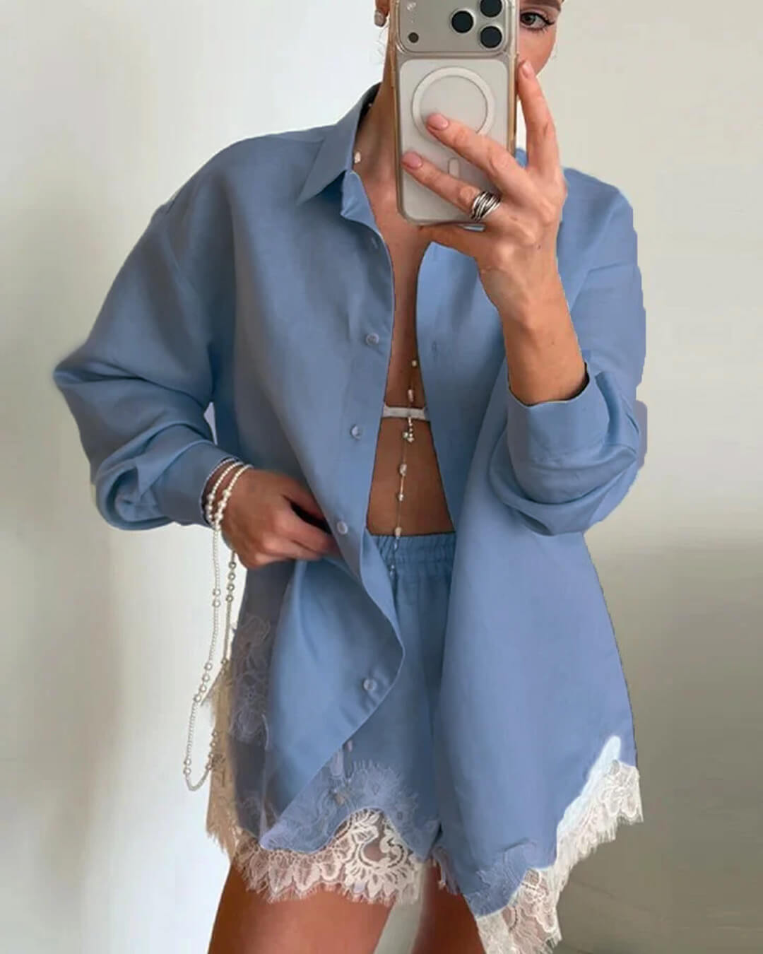 Completo da spiaggia Celeste con camicia in pizzo patchwork