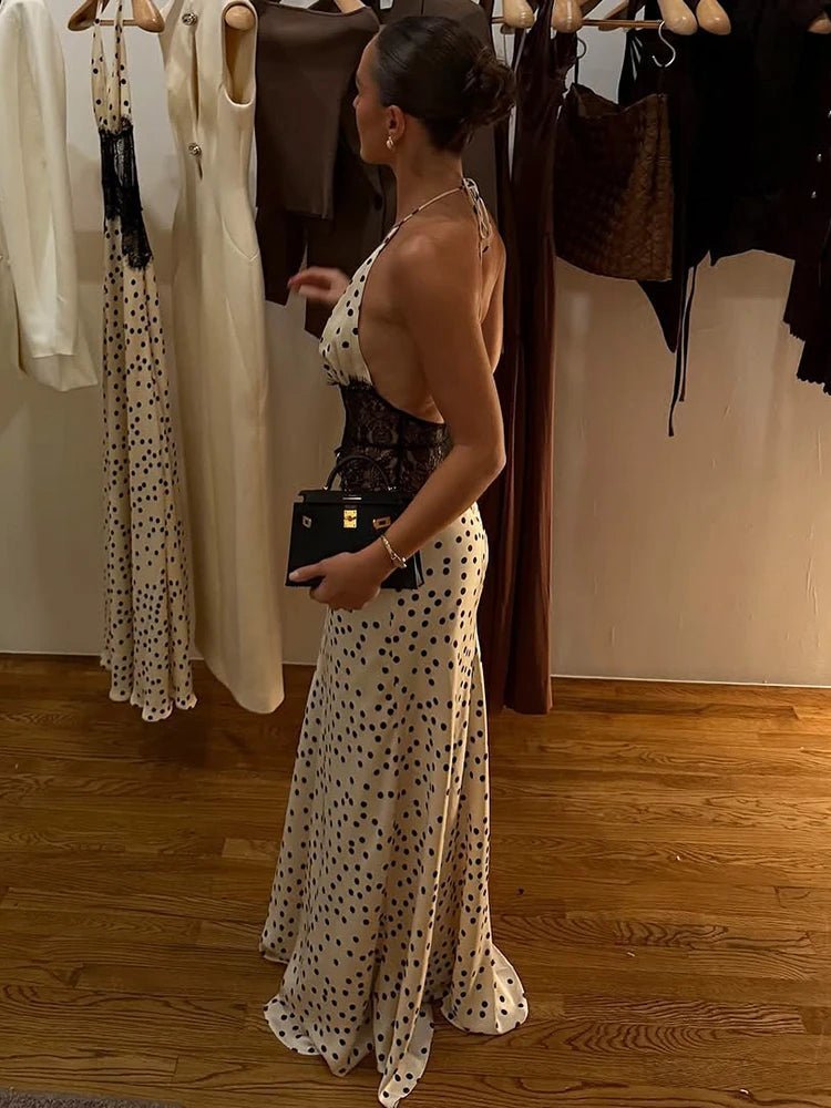 Abito lungo con scollo all'americana e pois Celeste
