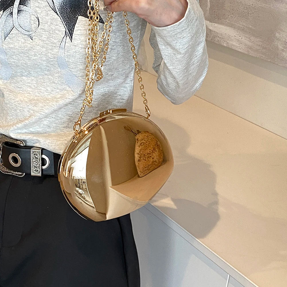 Clutch da sera a forma di conchiglia Celeste