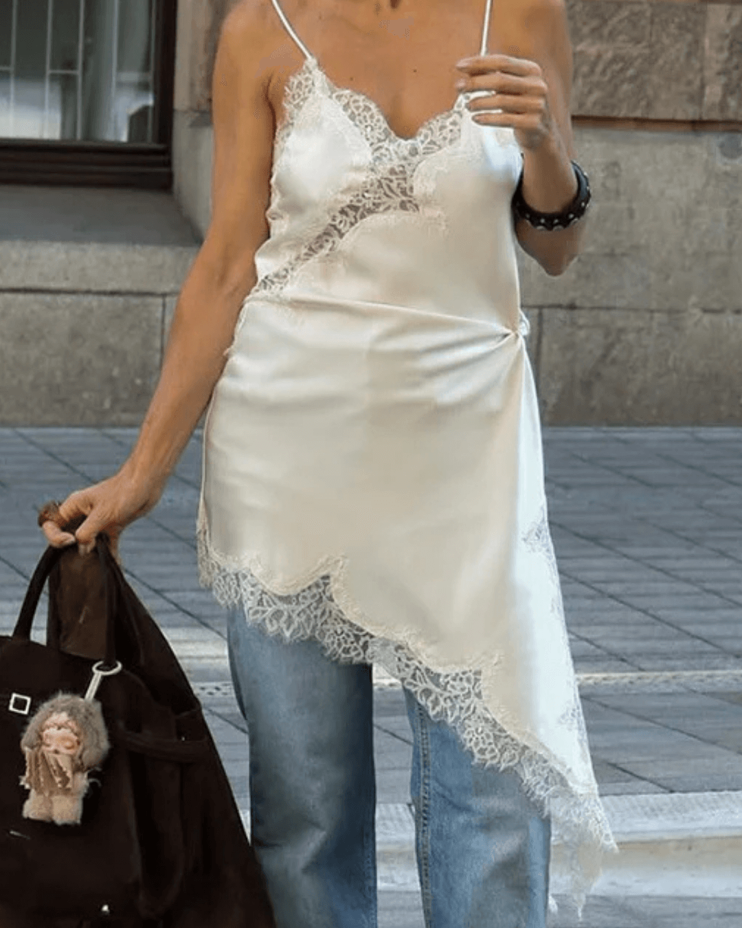 Abito midi Chiara in raso asimmetrico con pizzo
