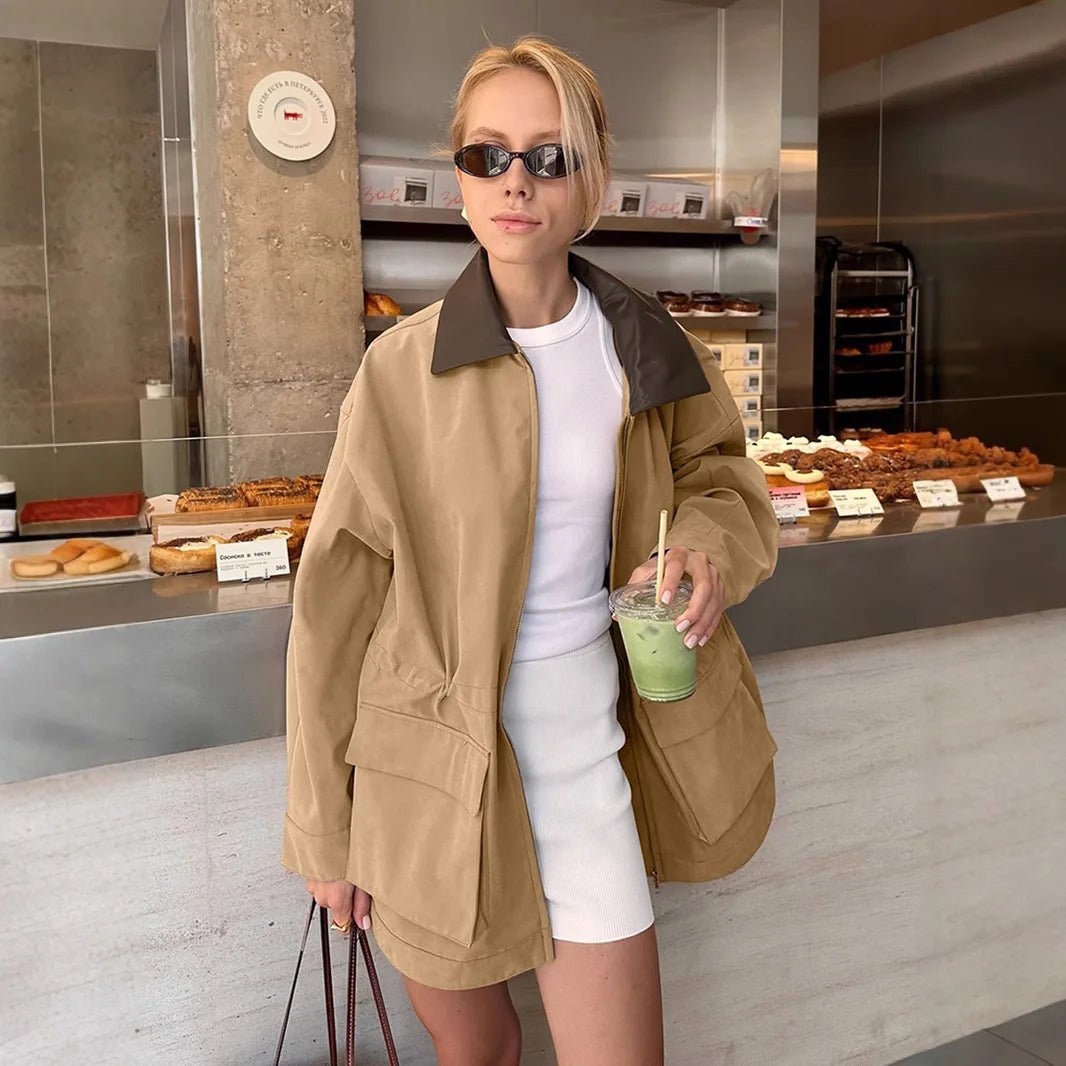 Trench corto con tasche Christina