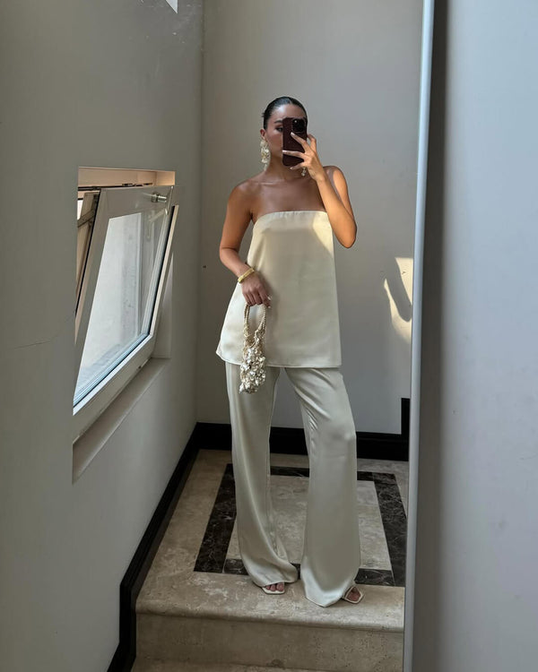Completo pantalone Claudine in raso senza spalline