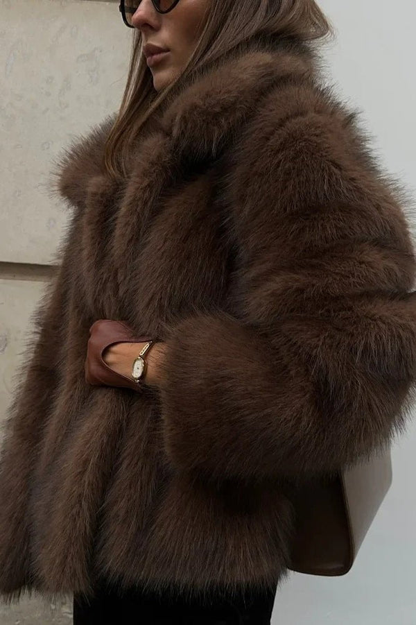 Cappotto corto in pelliccia sintetica Colette