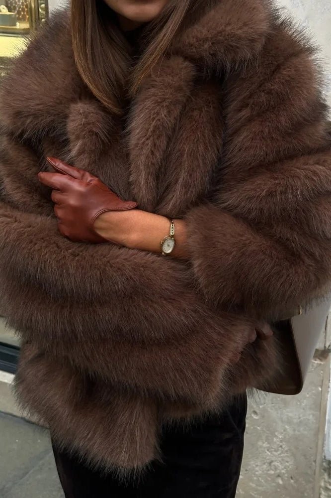 Cappotto corto in pelliccia sintetica Colette