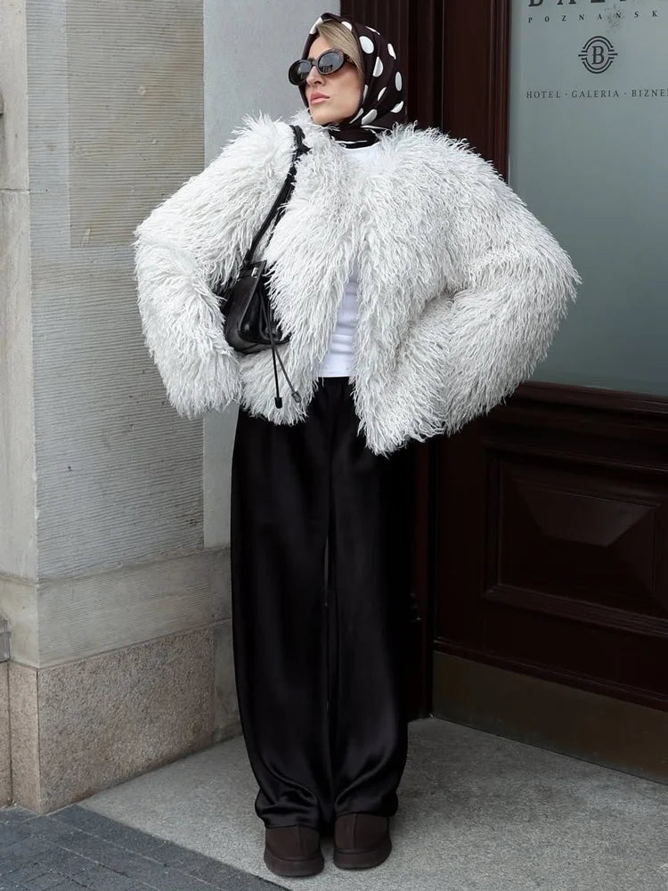 Elsie Cappotto corto e soffice in ecopelliccia