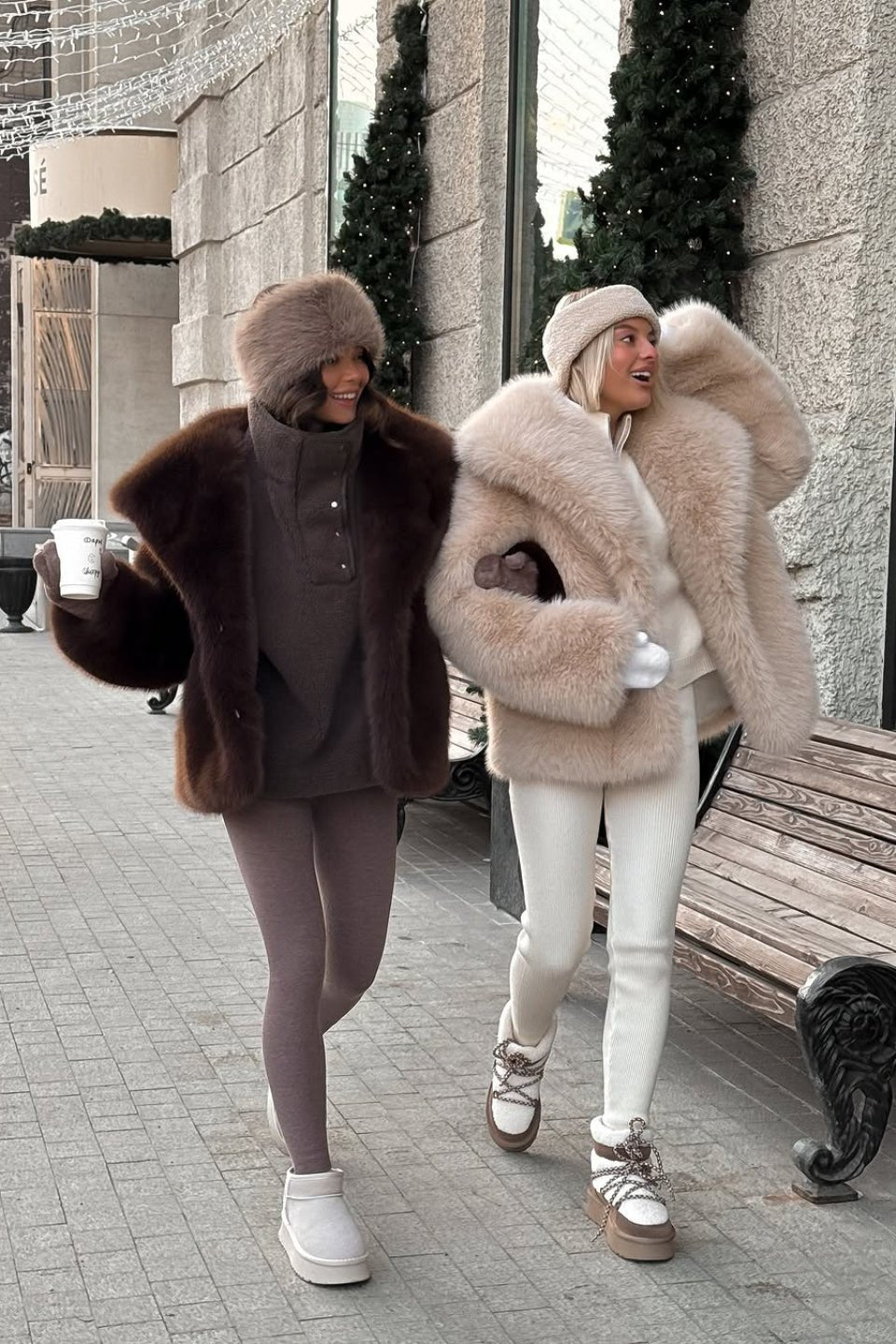 Cappotto in ecopelliccia Emilie con colletto imbottito