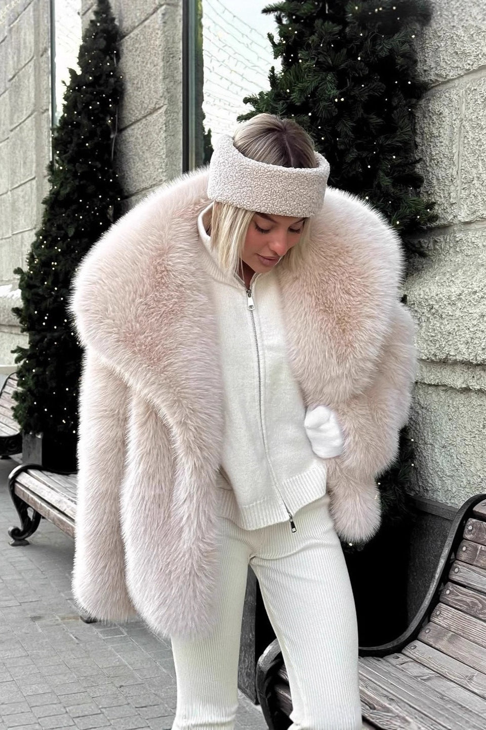 Cappotto in ecopelliccia Emilie con colletto imbottito