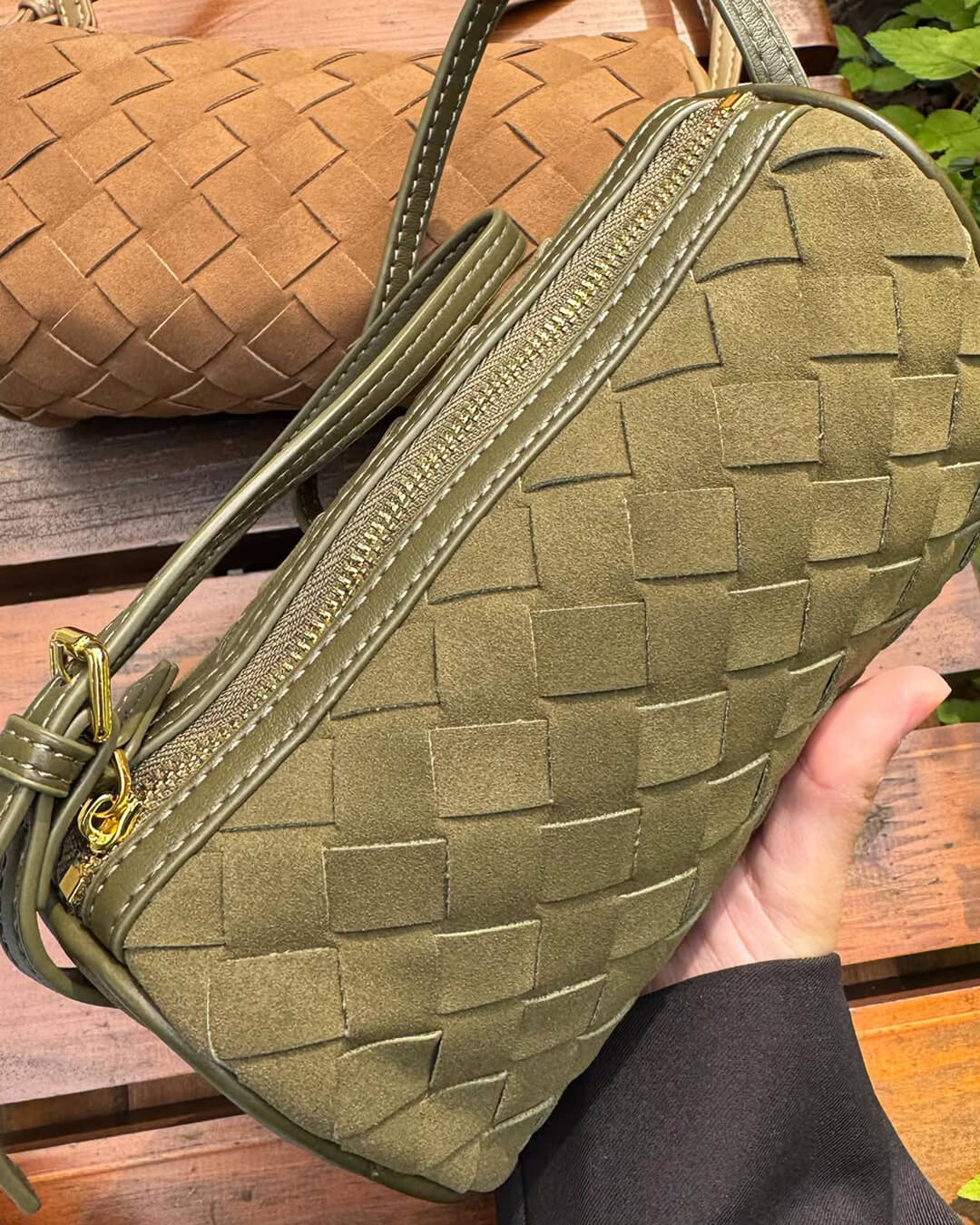 Borsa intrecciata in pelle scamosciata Eva