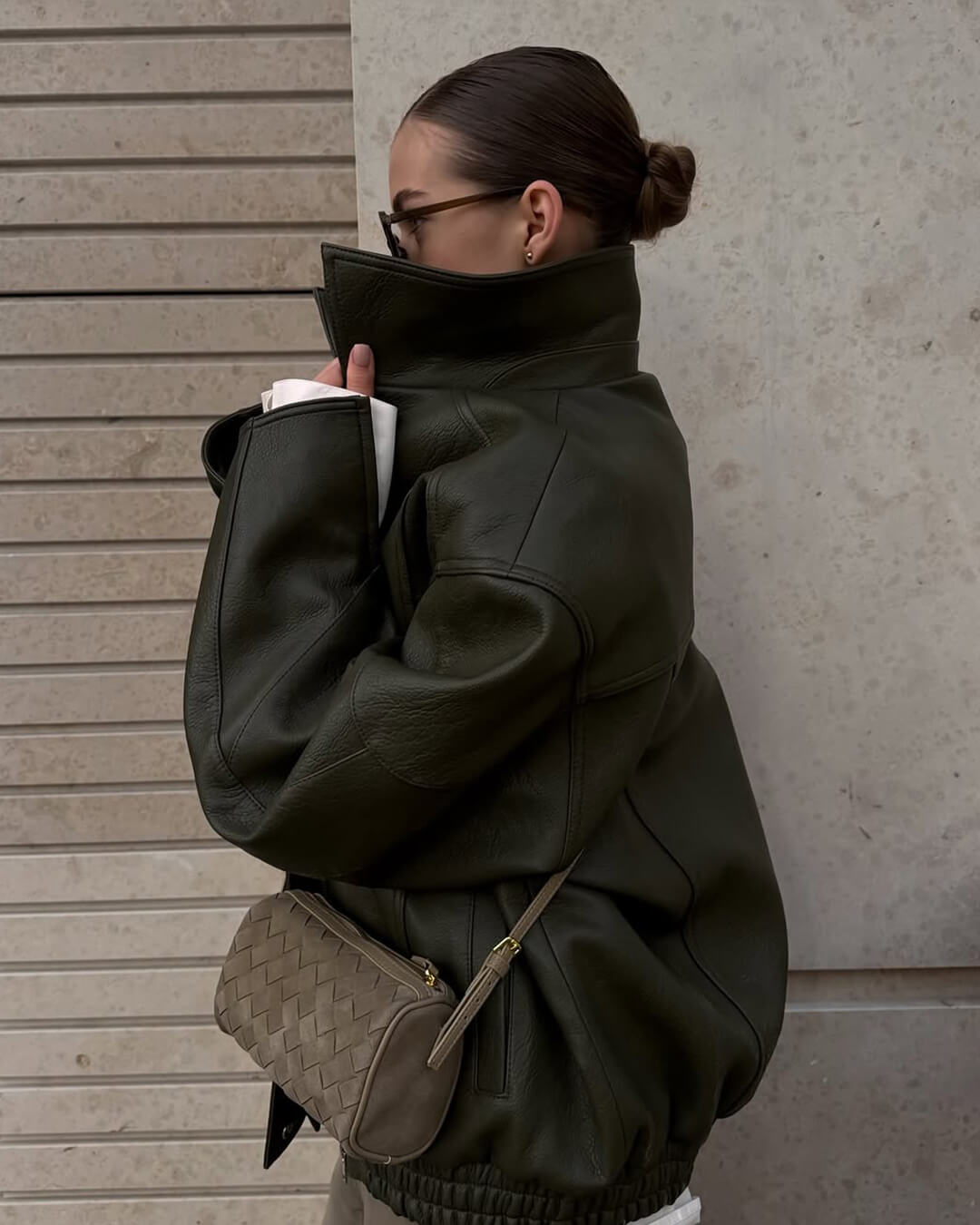 Borsa intrecciata in pelle scamosciata Eva