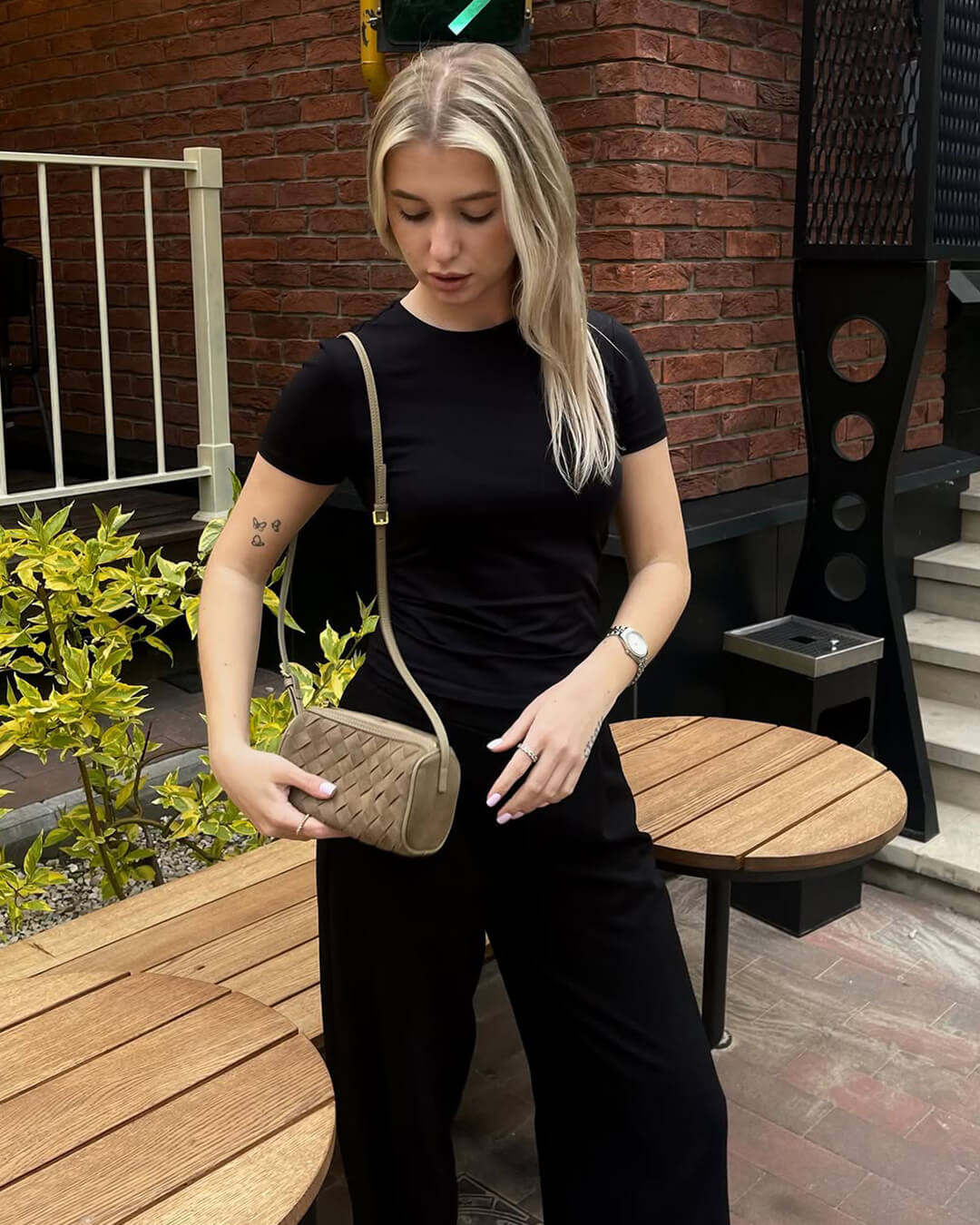 Borsa intrecciata in pelle scamosciata Eva