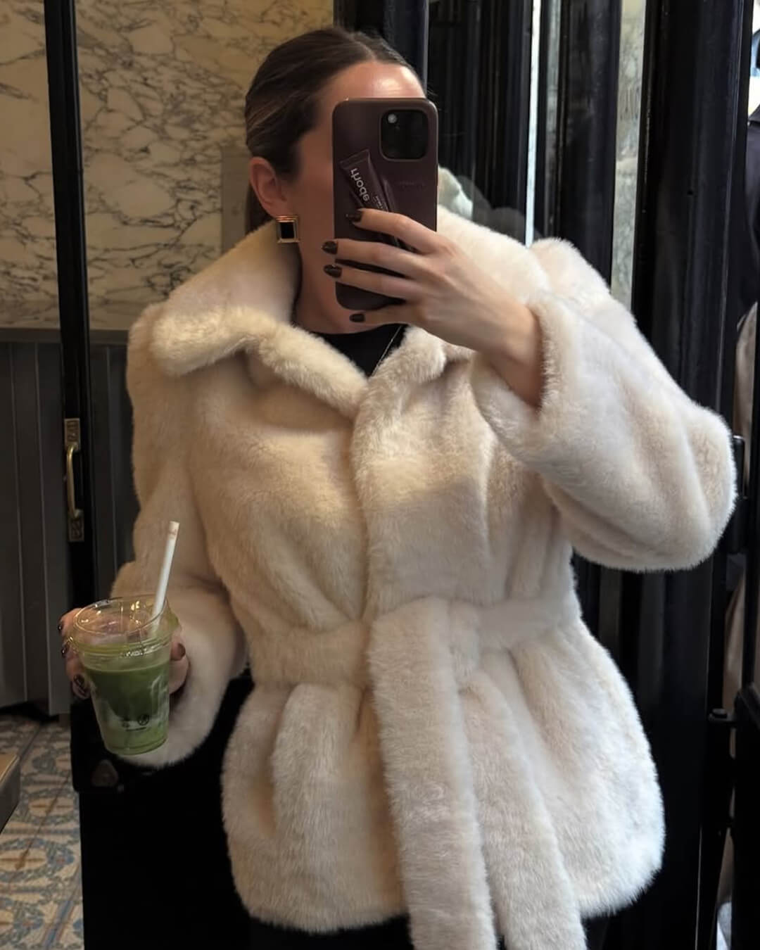 Cappotto Farrah in pelliccia sintetica con cintura