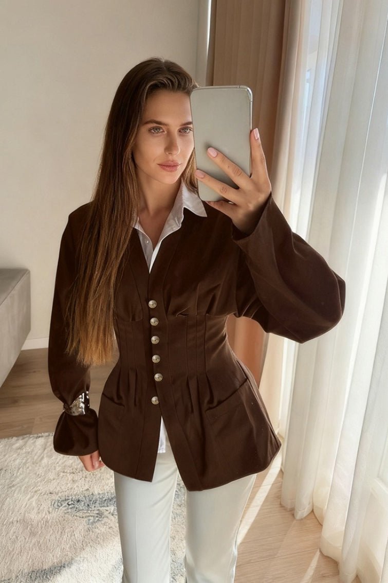 Blazer Fiona aderente con pieghe e vita vintage