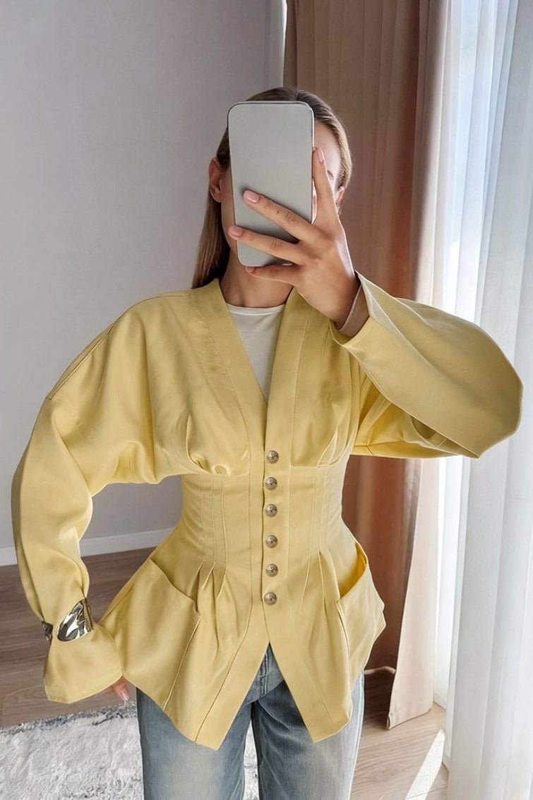 Blazer Fiona aderente con pieghe e vita vintage