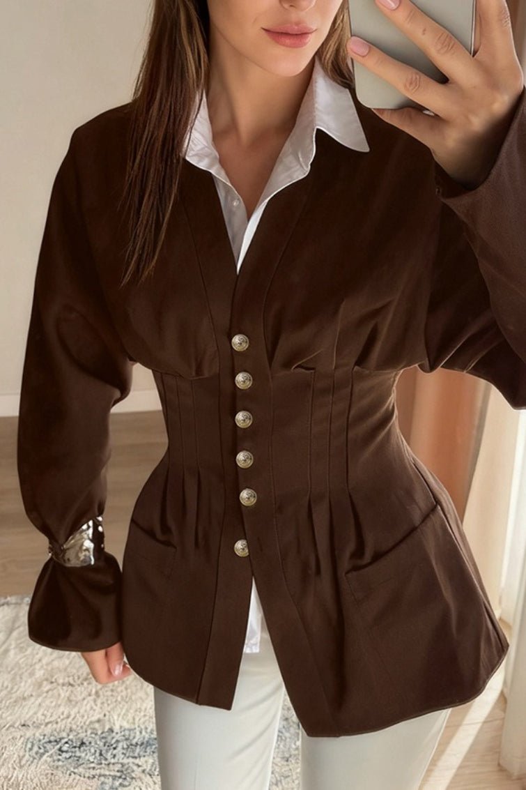 Blazer Fiona aderente con pieghe e vita vintage