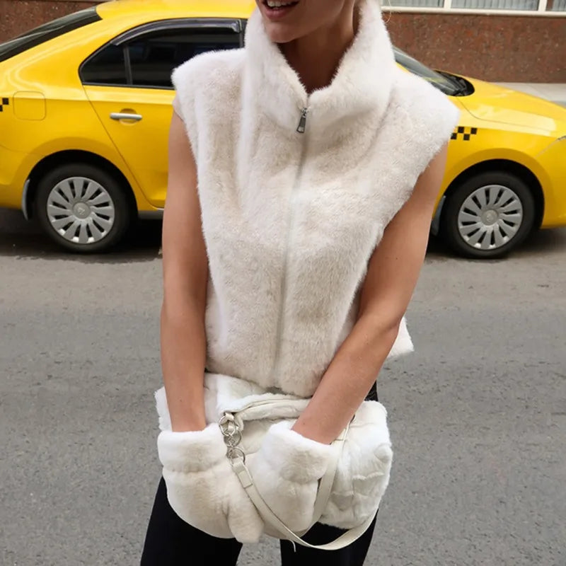 Gilet in peluche con collo alto Suvi