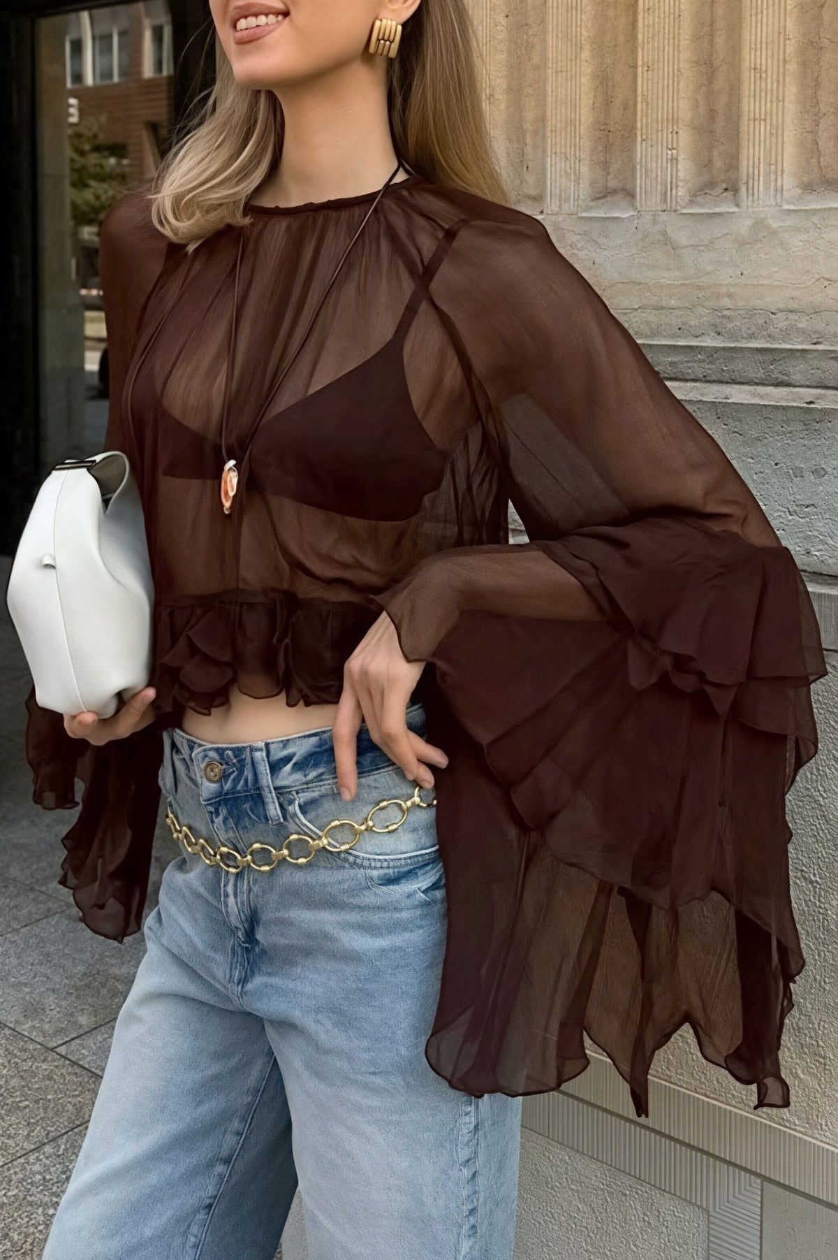 Camicia in chiffon Greta con maniche a campana e volant