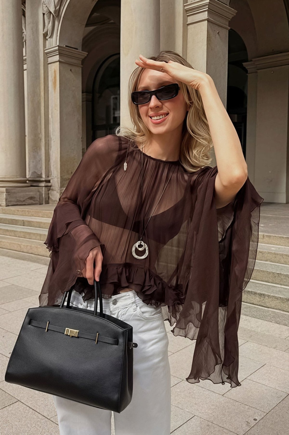 Camicia in chiffon Greta con maniche a campana e volant