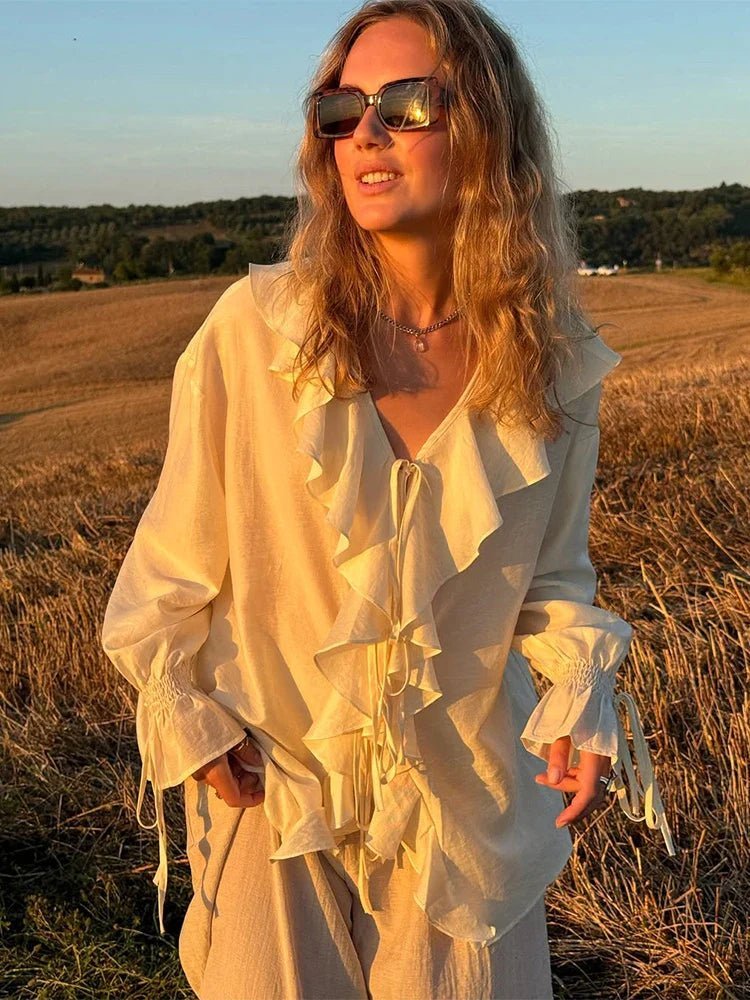 Set Hannah con top annodato e volant e shorts