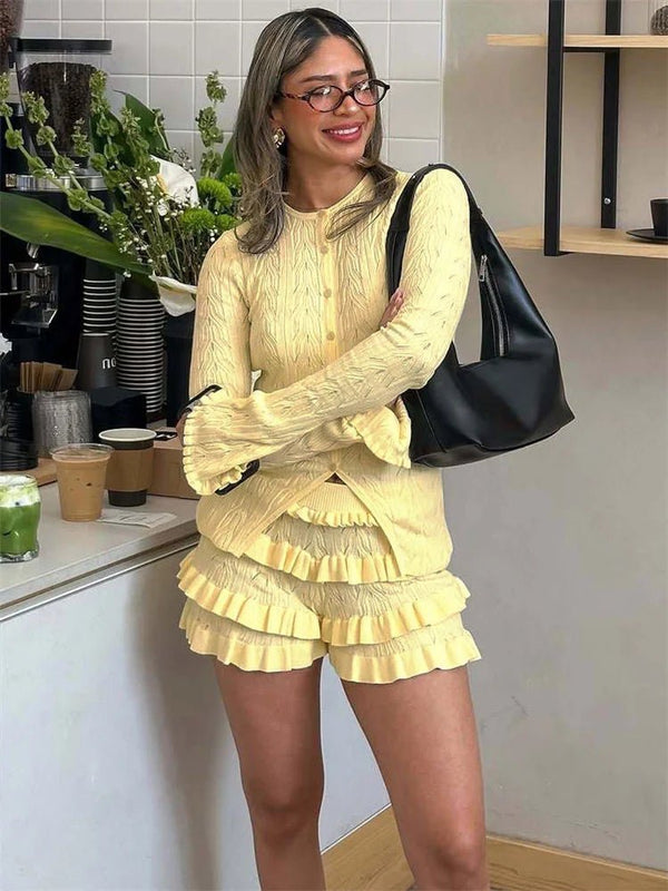 Set Isabel in maglia con volant e shorts