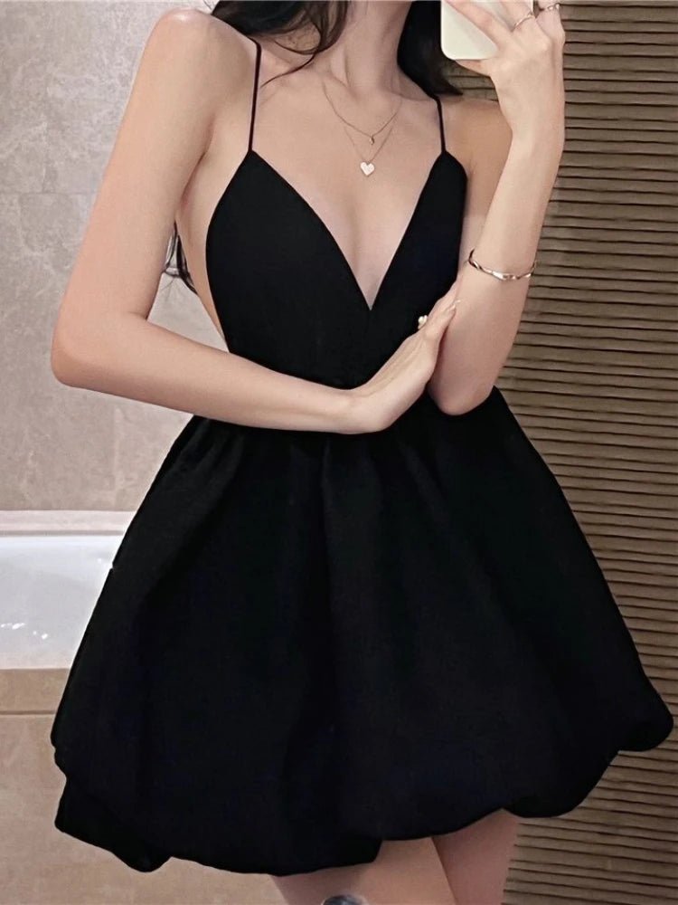 Minidress a strati con scollo a V Isabella