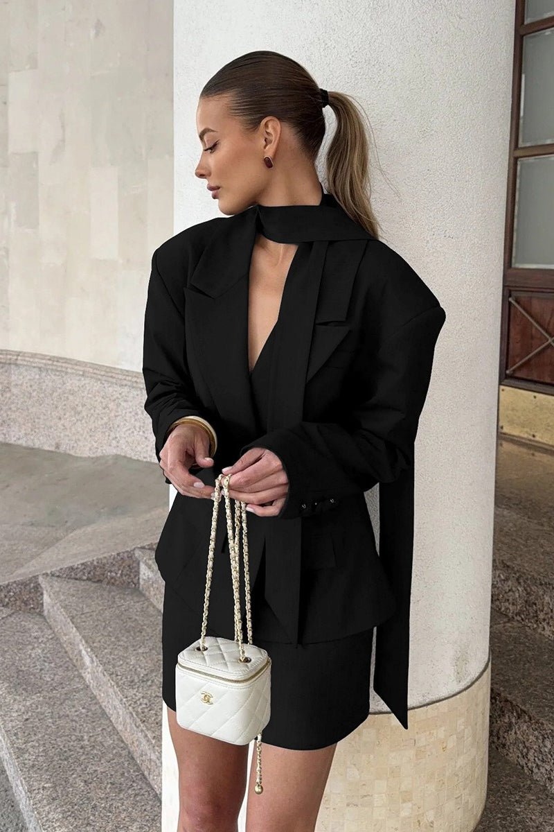 Blazer Janna con un bottone e collo a sciarpa