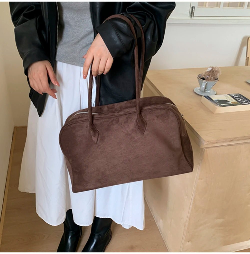 Borsa a spalla in camoscio Jenny