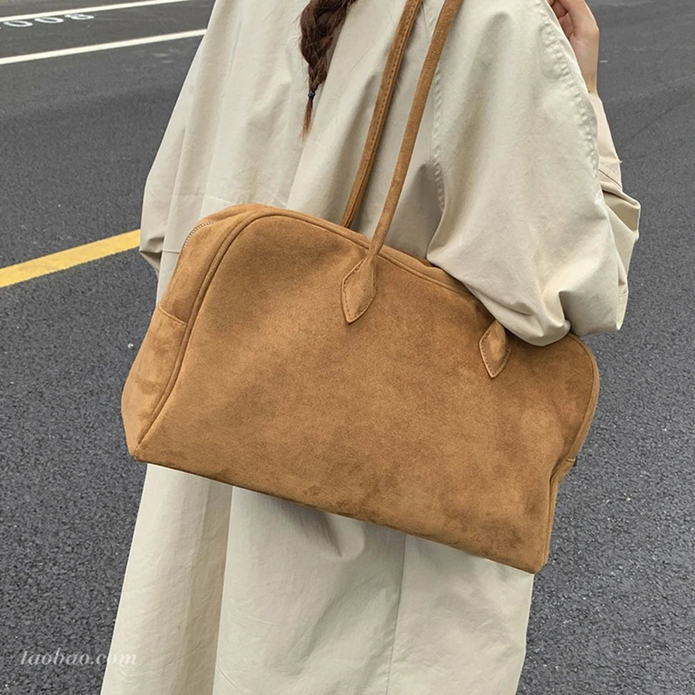 Borsa a spalla in camoscio Jenny