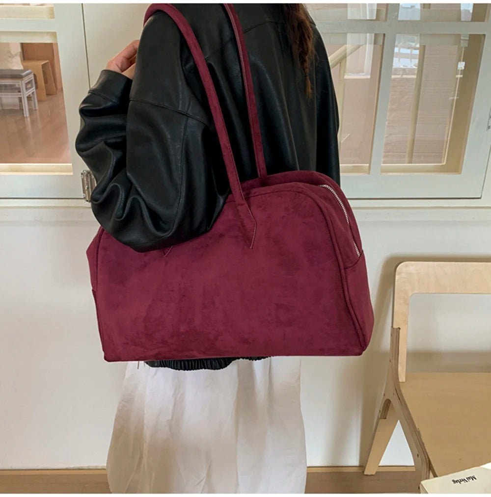 Borsa a spalla in camoscio Jenny