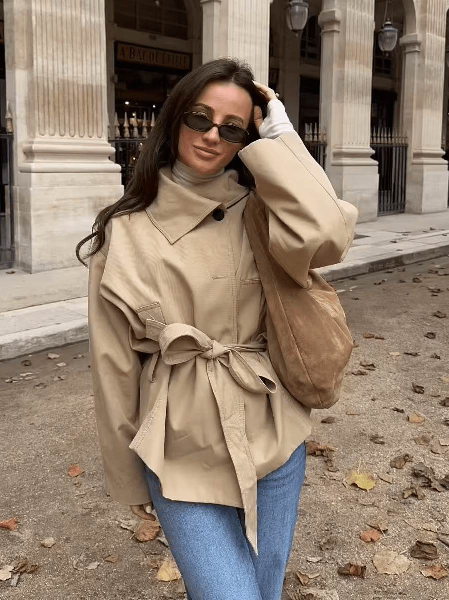 Trench asimmetrico con cintura Julie