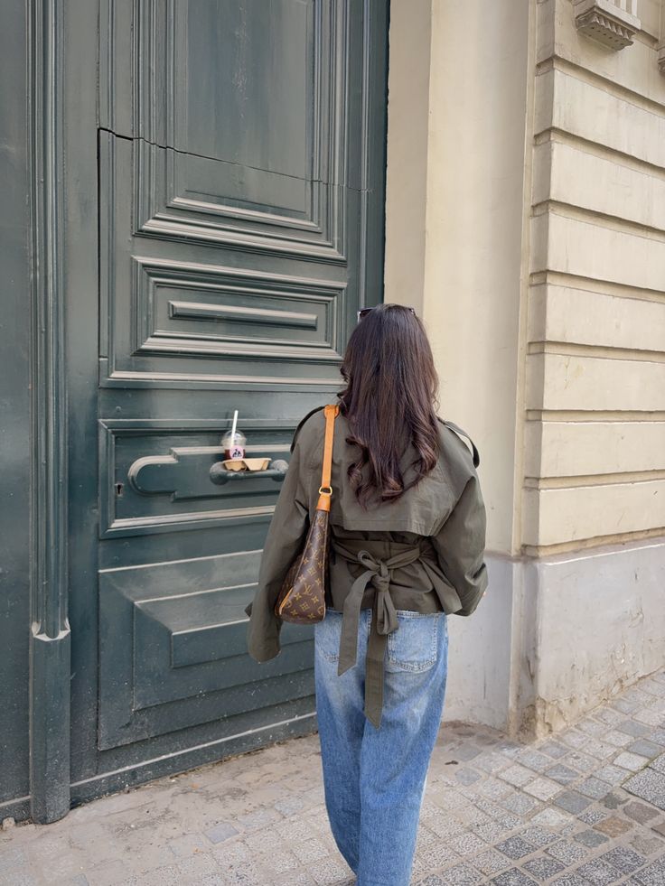Trench corto con colletto rialzato Kara