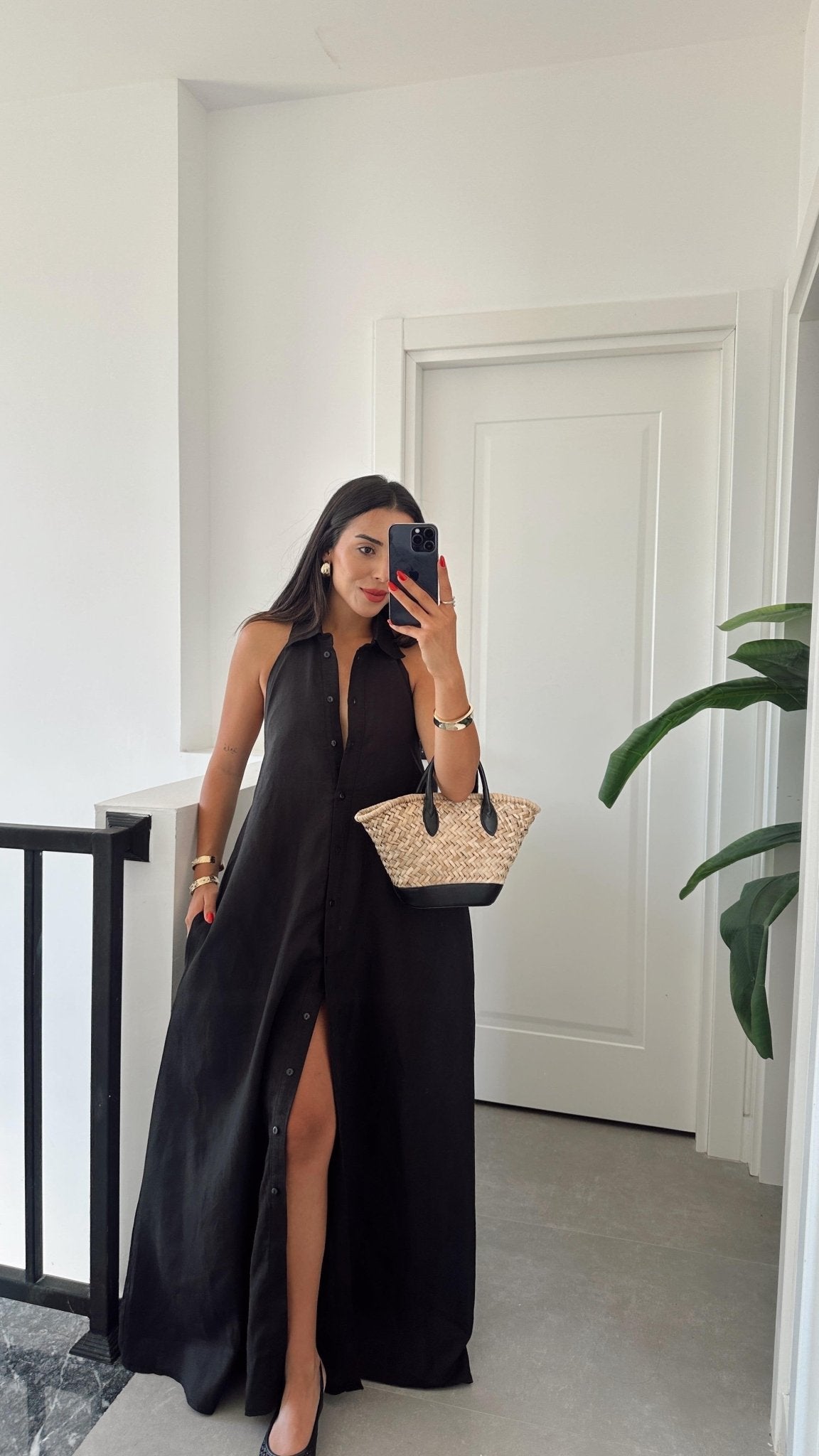 Elegante abito lungo Kaya con scollo all'americana