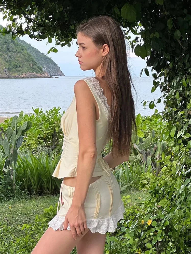 Set con gonna mini e bordo in pizzo Klarissa