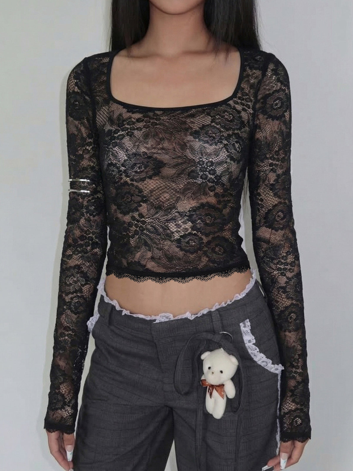 Top in pizzo trasparente con scollo quadrato Tereza