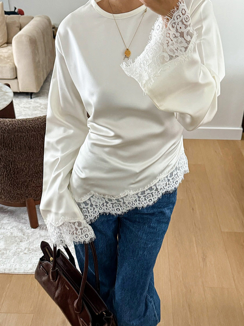 Top satinato con bordi in pizzo Bettina
