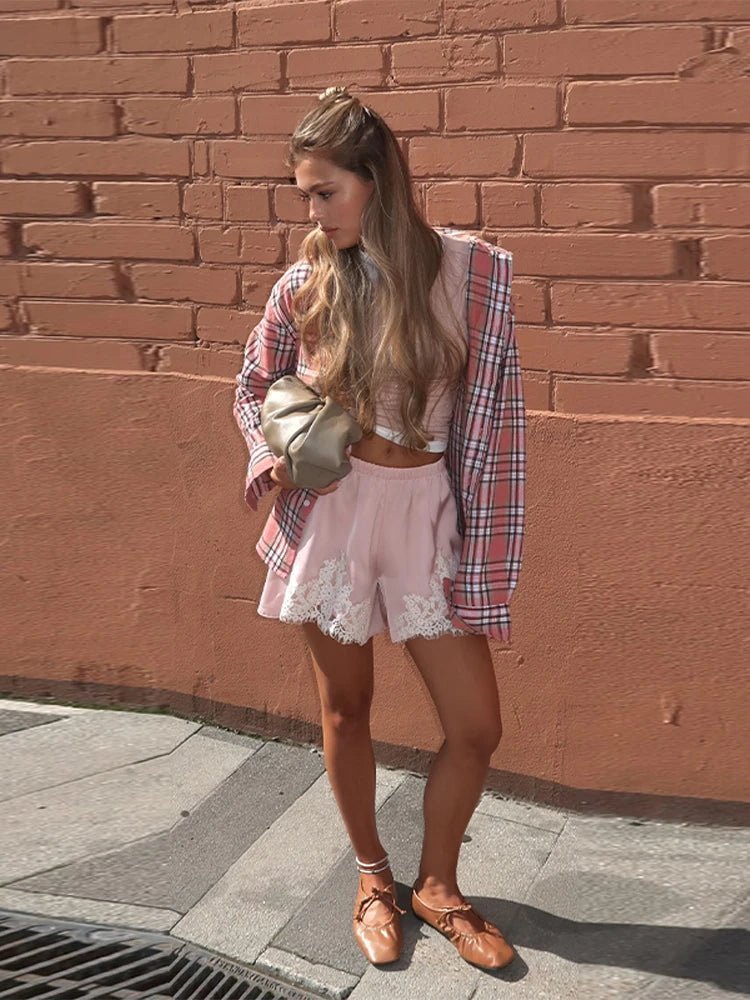 Shorts in raso con inserti in pizzo Laura