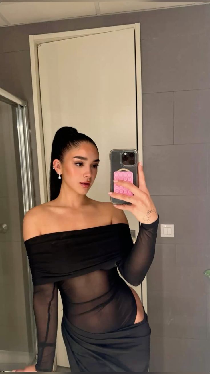 Maxi abito in mesh a maniche lunghe Lizy